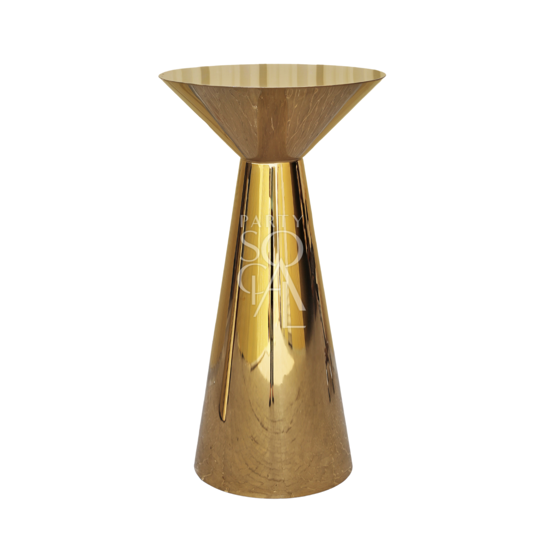 Gold mirror cocktail tables, featuring a luxurious design with reflective gold surfaces. These elegant tables add a touch of sophistication and glamour to any space, making them perfect for enhancing living rooms, lounges, or event areas with a stylish and functional centerpiece.