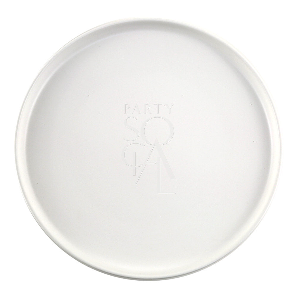 Ceramic plates in white, featuring a classic and elegant design. The smooth, glazed ceramic finish offers a clean and sophisticated look, making these plates ideal for formal dining, casual meals, and adding a timeless touch to any table setting.