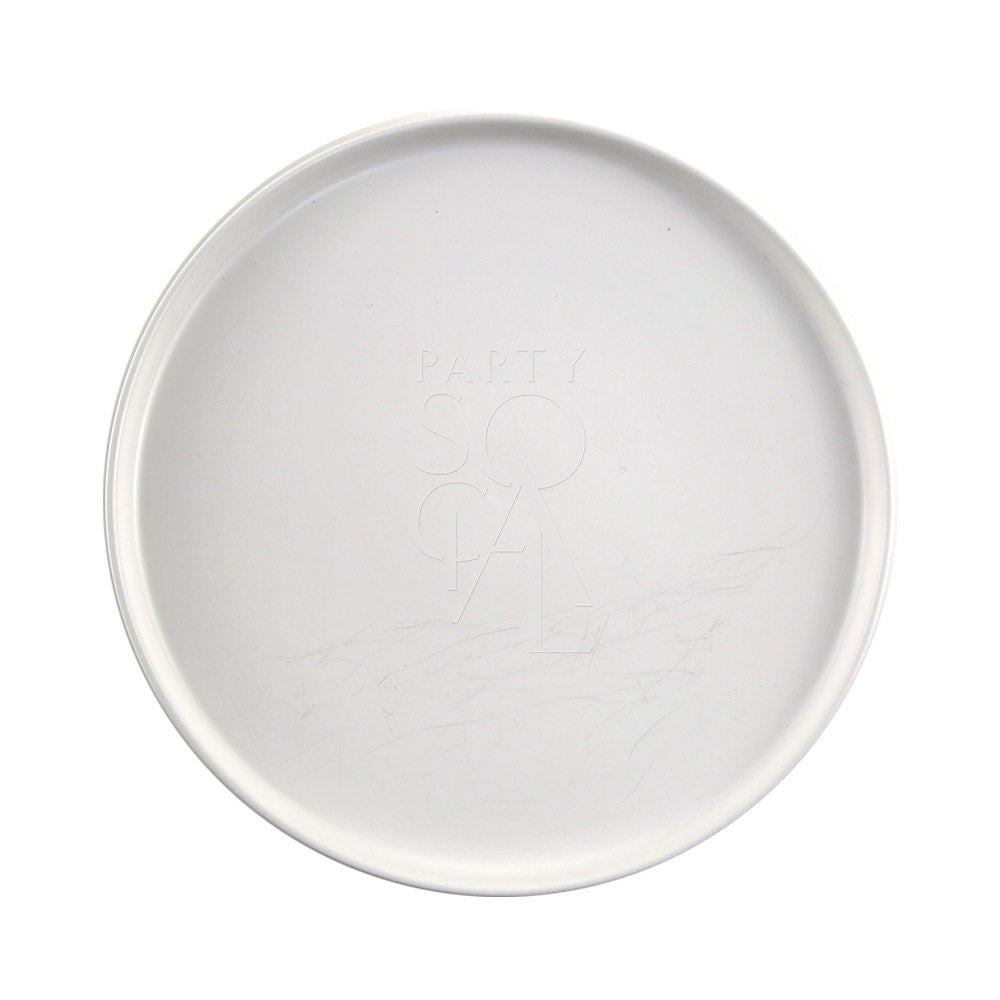 Ceramic plates in white, featuring a classic and elegant design. The smooth, glazed ceramic finish offers a clean and sophisticated look, making these plates ideal for formal dining, casual meals, and adding a timeless touch to any table setting.