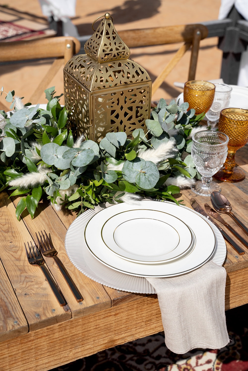 A white charger plate featuring a lined pattern, providing a classic and sophisticated appearance. The crisp white color adds a timeless elegance to your table decor.
