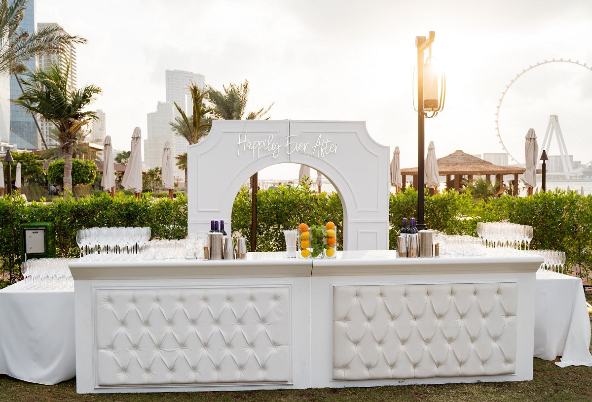 Elegant classic white arch with a smooth, curved design and clean lines, perfect for framing entrances or serving as a focal point at weddings, events, or garden ceremonies. The timeless white finish adds a touch of sophistication and grace, making it an ideal backdrop for creating memorable and picturesque scenes.
