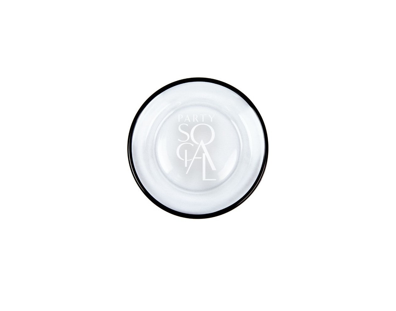 A clear charger plate with a black rim featuring a sleek and modern design. This elegant plate has a transparent surface accented by a bold black rim, adding a contemporary touch to any table setting. Perfect for enhancing the presentation of your tableware at formal dinners, special events, or everyday meals.