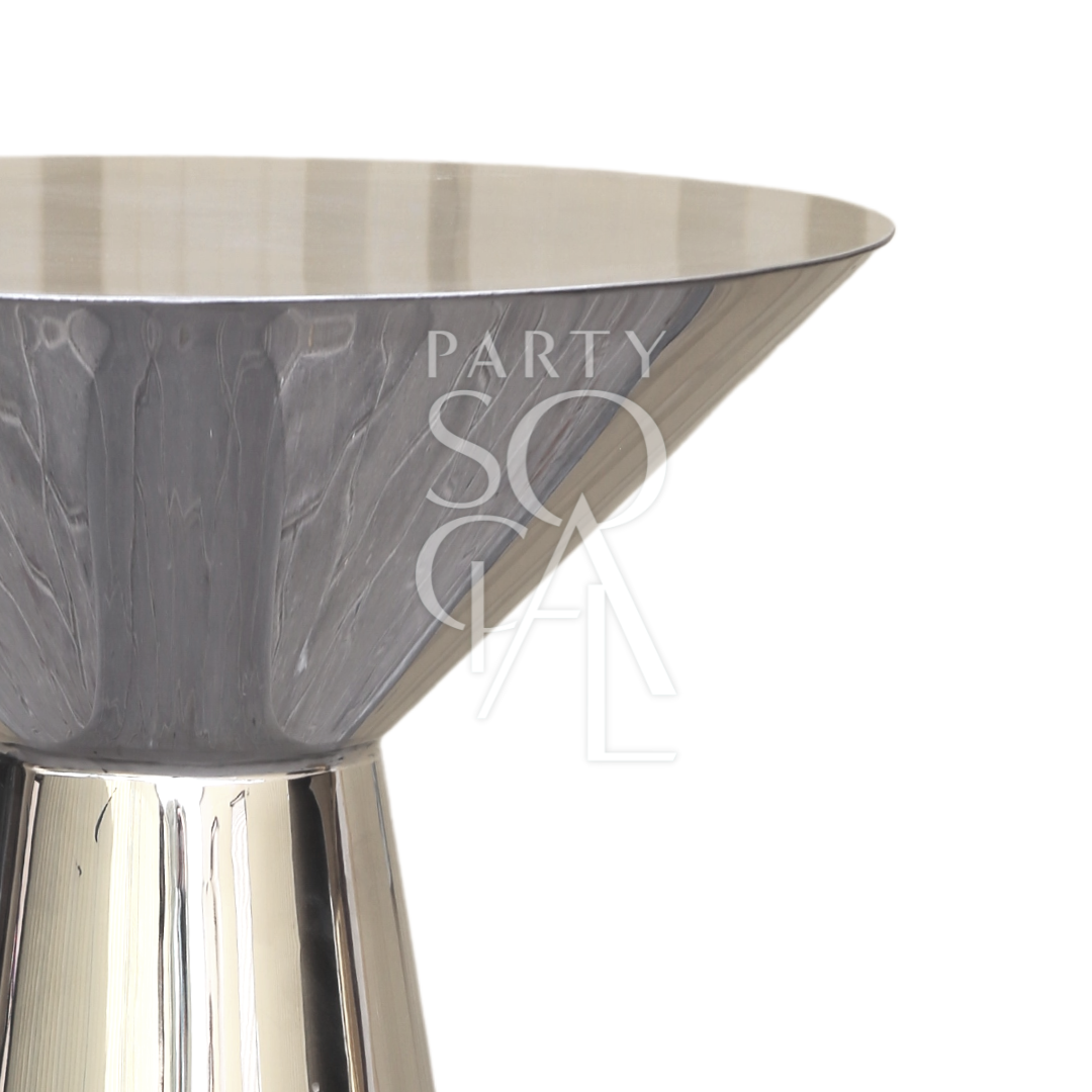 Gold mirror cocktail tables, featuring a luxurious design with reflective gold surfaces. These elegant tables add a touch of sophistication and glamour to any space, making them perfect for enhancing living rooms, lounges, or event areas with a stylish and functional centerpiece.