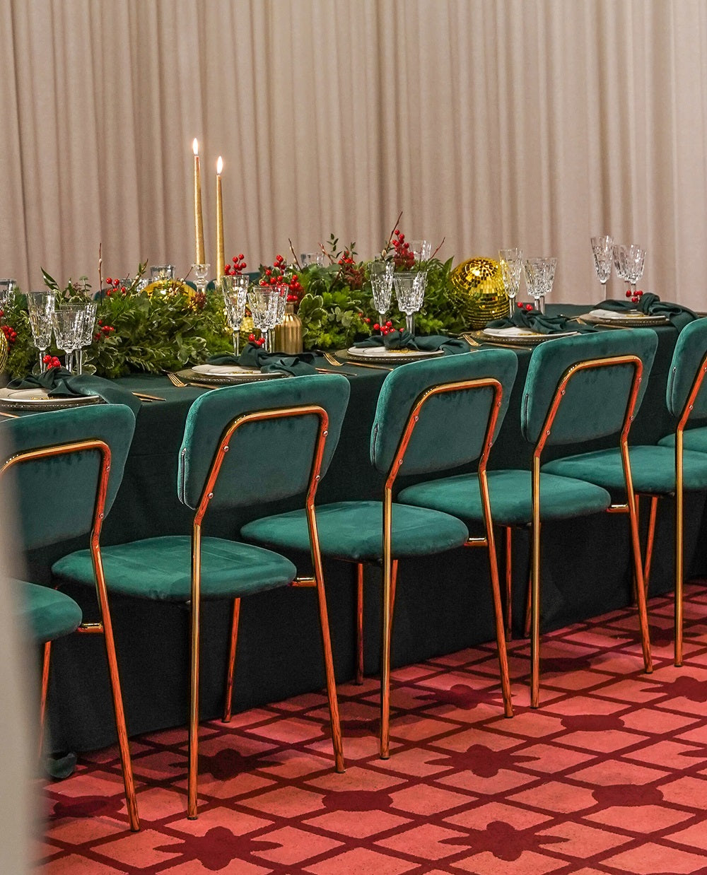 Simple velvet chairs featuring a minimalist design with plush velvet upholstery. These chairs offer a sleek, elegant appearance with their soft fabric and clean lines, making them a versatile choice for enhancing both modern and traditional interiors. Perfect for adding a touch of sophistication and comfort to dining areas, living rooms, or offices.