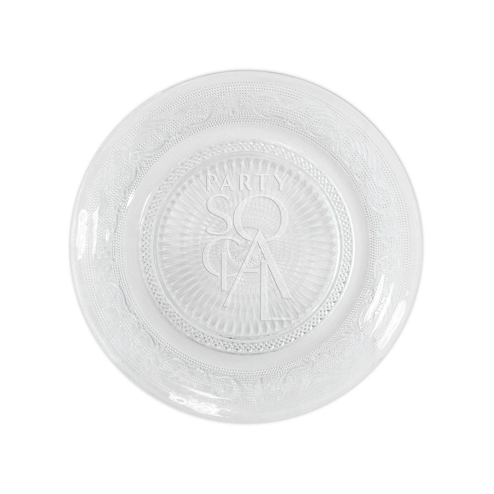 Vintage clear glass plates featuring an elegant and timeless design. These plates have a classic transparent glass surface with intricate vintage patterns, adding a touch of nostalgia and sophistication to any table setting. Ideal for formal dinners, special occasions, or adding a refined detail to everyday meals.