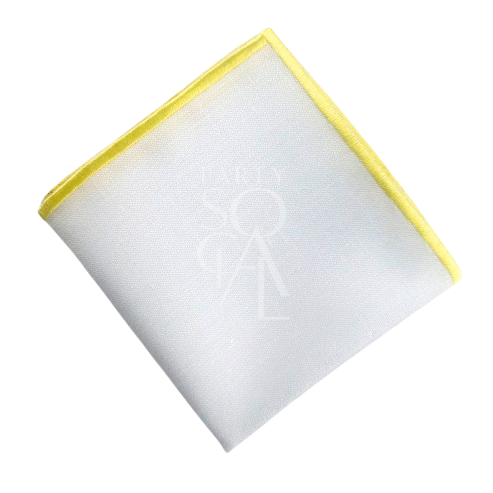 Crisp white napkin with a cheerful yellow line border, adding a bright and lively touch. The yellow-lined accent enhances the napkin’s fresh and sunny appearance, perfect for uplifting the table setting.