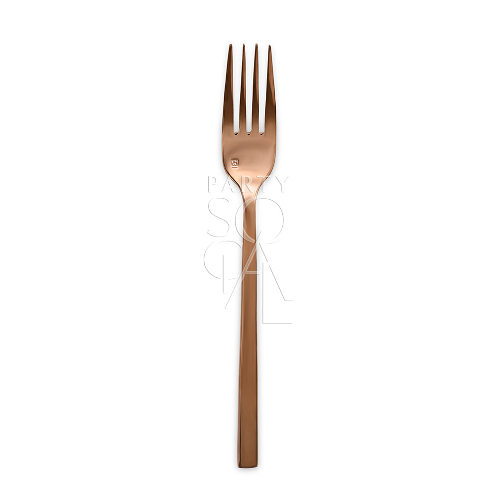 Stylish rose gold cutlery set with a warm, metallic sheen, featuring a modern design that adds a touch of sophistication and elegance to any dining arrangement.