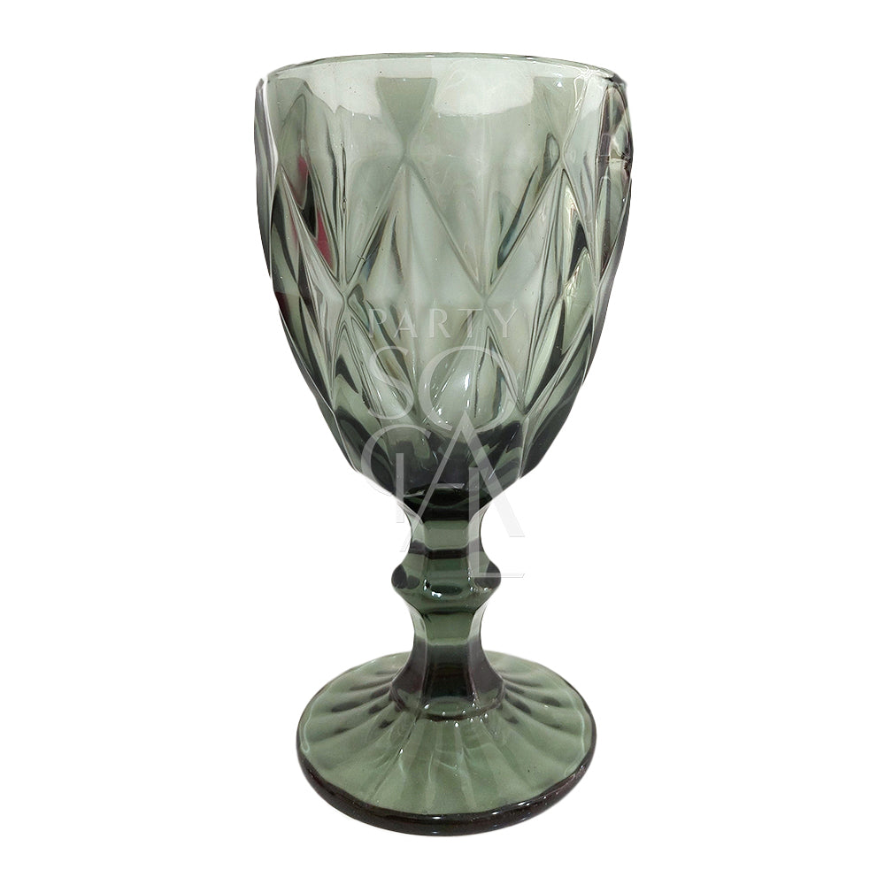 Vintage goblet in grey with a diamond pattern design. The subtle grey hue and detailed diamond texture provide a refined and timeless touch, perfect for enhancing any dining experience with a touch of vintage charm.