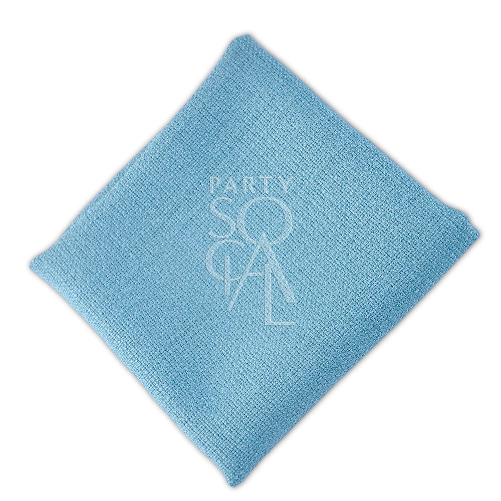 Refreshing aqua green linen weave napkin, featuring a cool and vibrant hue that adds a lively and modern touch to your table setting.
