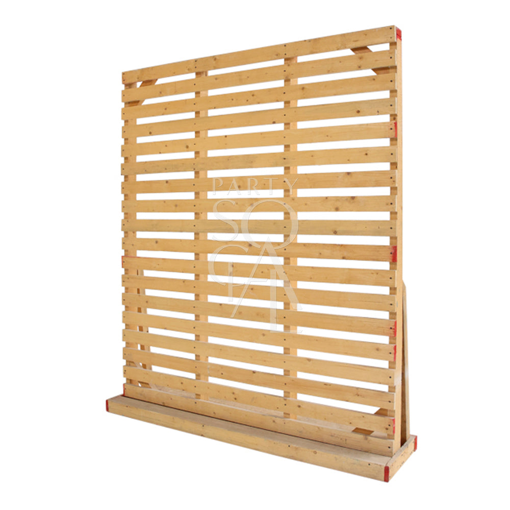 Rustic wood pallet backdrop featuring natural wooden slats with a weathered finish. The sturdy and versatile design provides a charming, farmhouse-style background perfect for weddings, events, or photo shoots, adding warmth and texture to any setting.