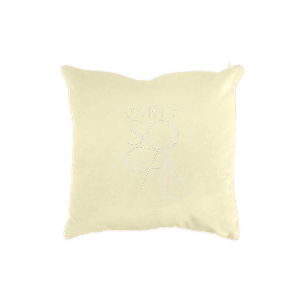 Velvet cushion cover in cream, providing a classic and neutral appearance.