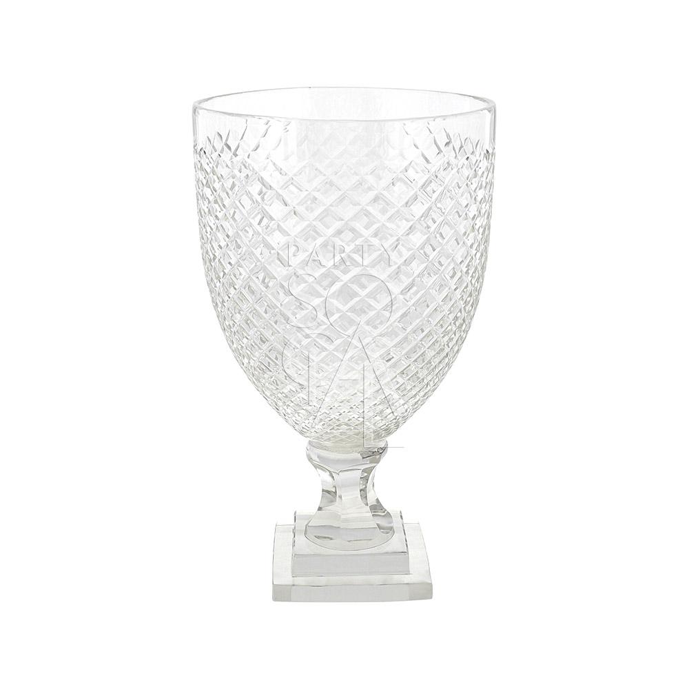 Exquisite crystal cut vases featuring intricate geometric patterns and a dazzling, faceted design. The vases’ clear, sparkling crystal enhances their elegant appearance, making them ideal for showcasing flowers or serving as decorative accents in any sophisticated setting.