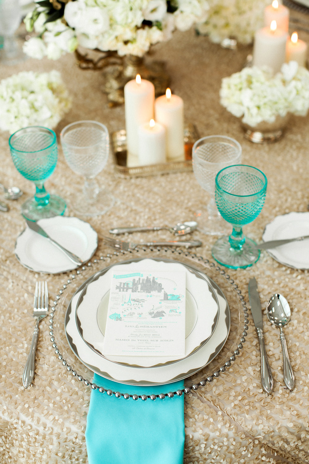 Elegant China platinum plates featuring a sophisticated design with a subtle platinum trim, adding a touch of luxury and refinement to any dining occasion.