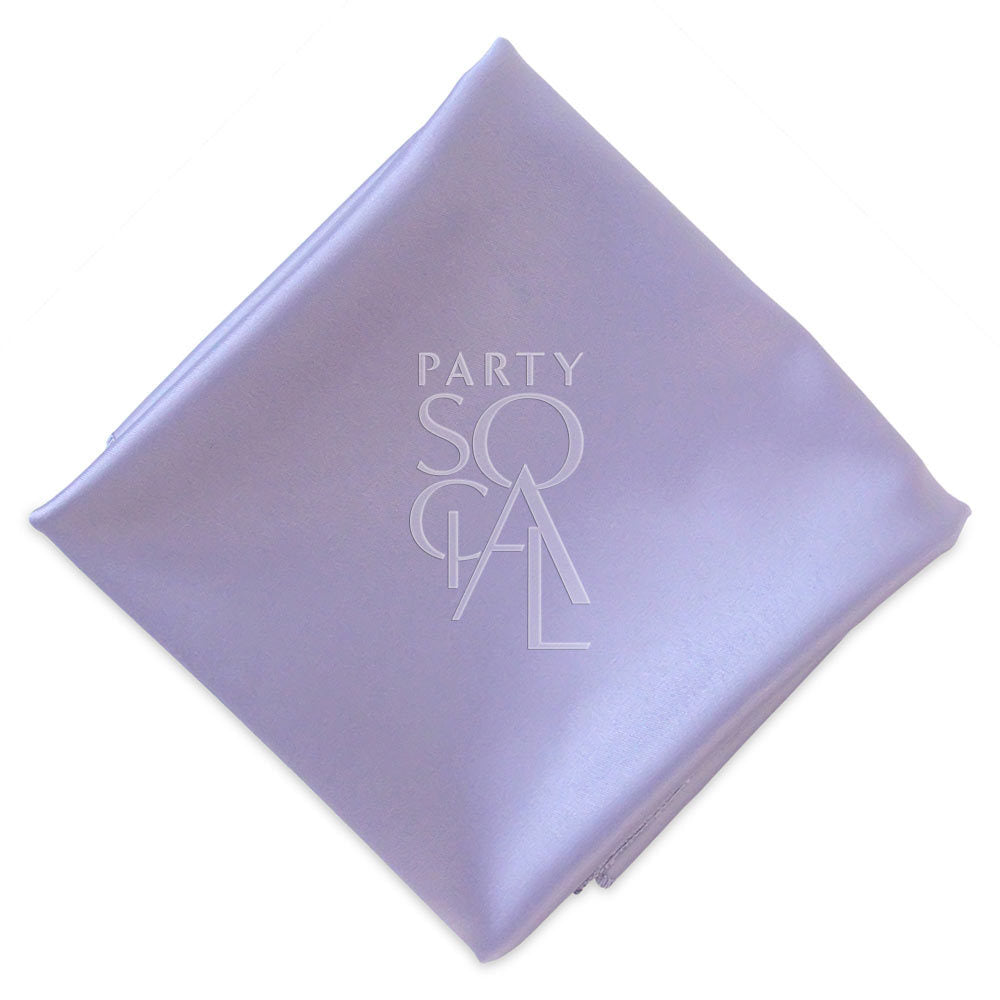 Soft mauve satin napkin, showcasing a delicate and romantic color with a luxurious sheen. The mauve adds a gentle and elegant touch, ideal for a refined and charming table setting.