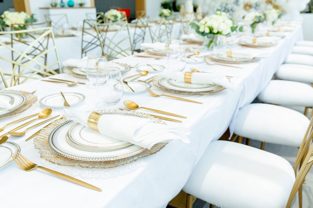 Simple round napkin ring with a clean, minimalistic design, perfect for adding a subtle touch of elegance to your table setting.
