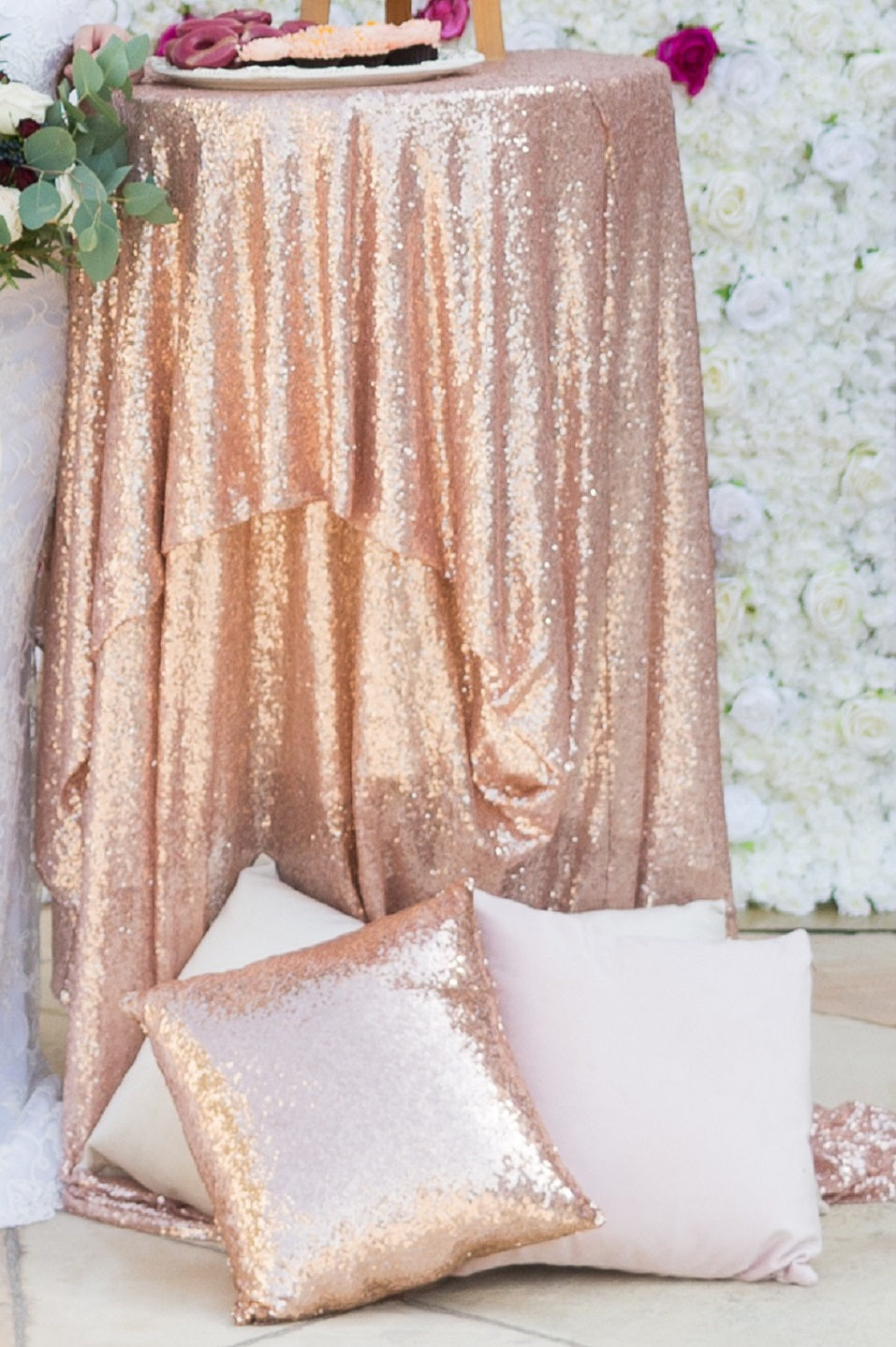 Chic sequin cushion cover in rose gold, featuring a sparkling and radiant finish. The rose gold sequins provide a glamorous and stylish touch, perfect for adding a hint of luxury and elegance to any seating area.