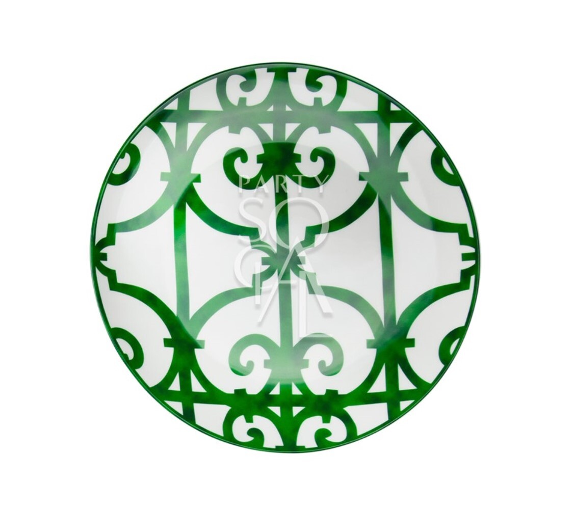 Striking plates with a vibrant green color and bold patterns, designed to make a statement at your dining table.