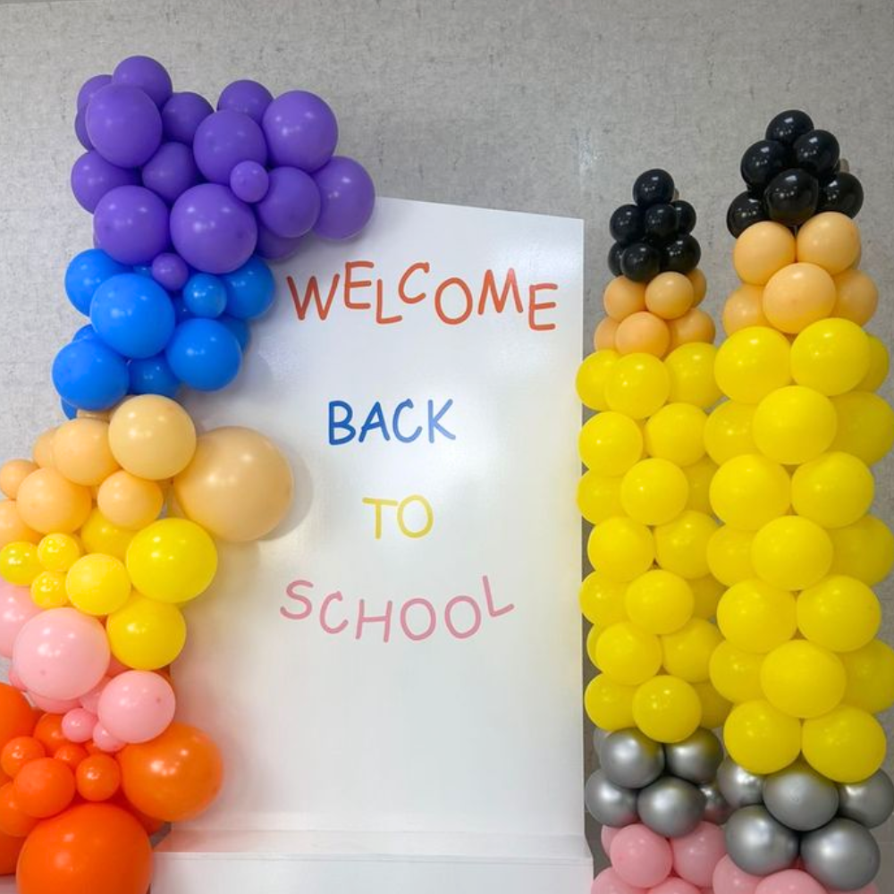 Angled Wall w/ Pencil Pillar Set Balloon Backdrop